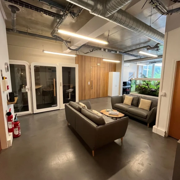 Espace indépendant 596 m² 60 postes Coworking Rue Barbès Montrouge 92120 - photo 4