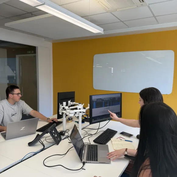 Bureau privé 37 m² 10 postes Coworking Rue Paul Bellamy Nantes 44000 - photo 4