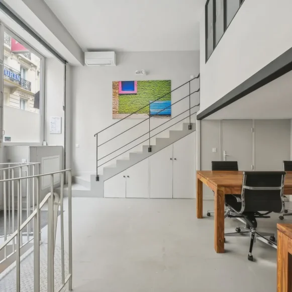 Espace indépendant 80 m² 10 postes Location bureau Rue Victor Massé Paris 75009 - photo 2