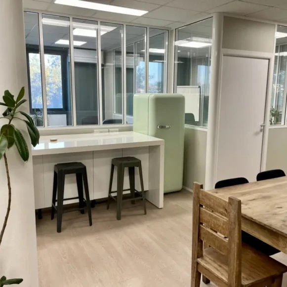 Bureau privé 7 m² 2 postes Coworking Avenue de l'Europe Ramonville-Saint-Agne 31520 - photo 4