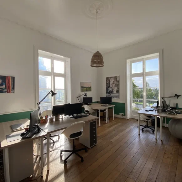 Bureau privé 40 m² 8 postes Coworking Allée du Port Maillard Nantes 44000 - photo 1