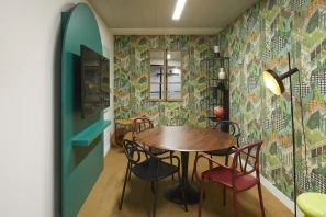 Bureau privé - 75008 - 3 postes - 2580€