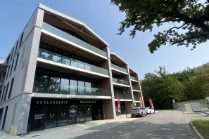 Bureau privé - 38240 - 20 postes - 4335€