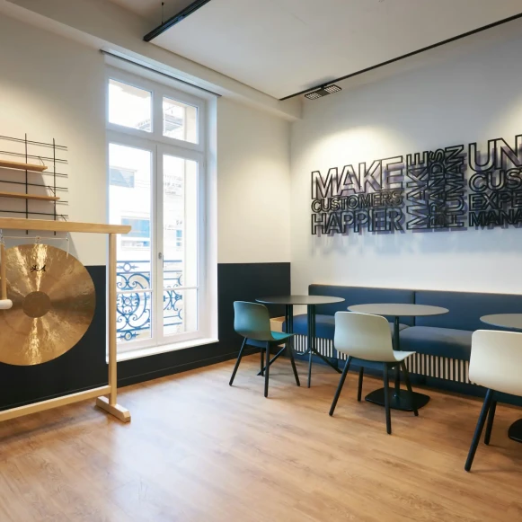 Espace indépendant 385 m² 52 postes Location bureau Rue La Fayette Paris 75009 - photo 8