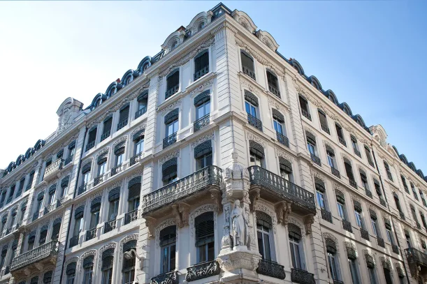 Open Space - 69001 - 1 poste - 280€