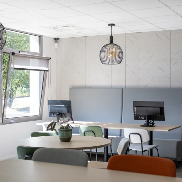 Open Space  10 postes Coworking Rue Cassiopée Chavanod 74650 - photo 2