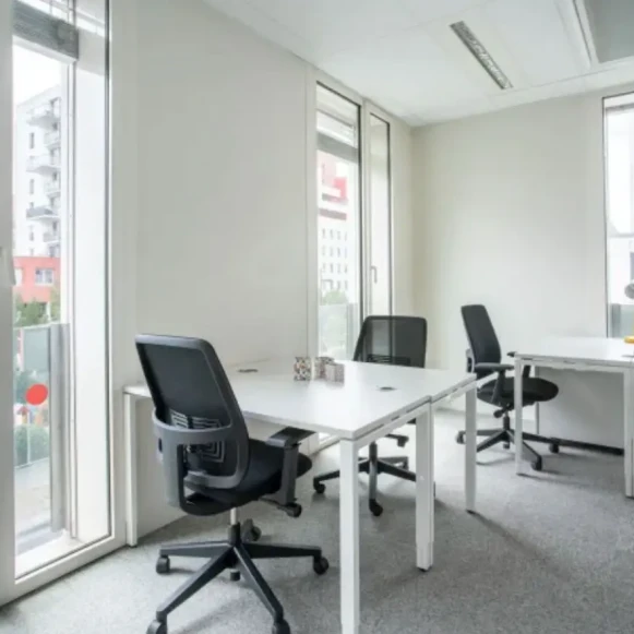 Bureau privé 12 m² 3 postes Coworking Mail Pablo Picasso Nantes 44000 - photo 1