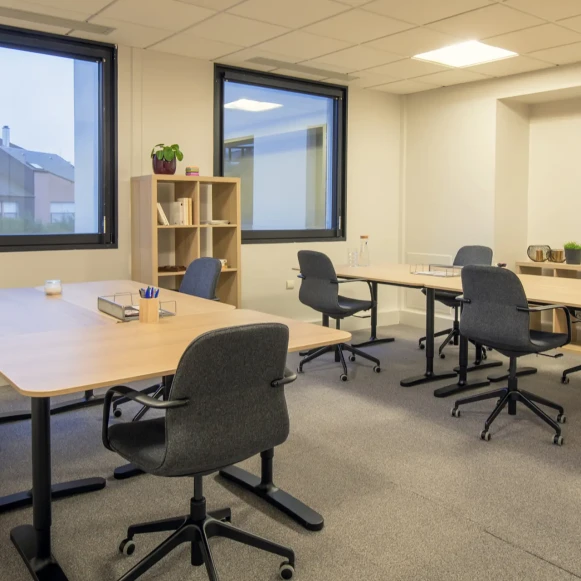 Bureau privé 15 m² 4 postes Location bureau Avenue de Colmar Rueil-Malmaison 92500 - photo 6