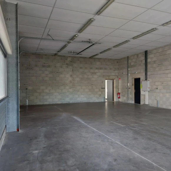 Bureau privé 61 m² 8 postes Coworking Chemin de l'Usine Montendre 17130 - photo 2