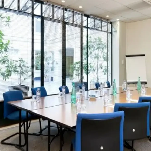 Bureau privé 27 m² 9 postes Coworking Boulevard Haussmann Paris 75008 - photo 2