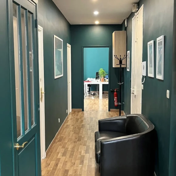 Bureau privé 50 m² 6 postes Coworking Rue Bailli de Suffren Marseille 13001 - photo 7