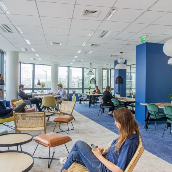 Bureau privé 18 m² 5 postes Coworking Rue Rouget de Lisle Suresnes 92150 - photo 9