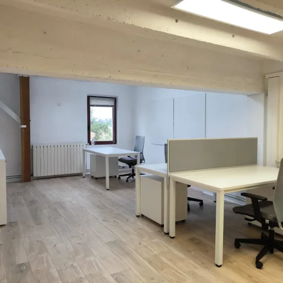 Bureau privé 31 m² 8 postes Location bureau  Feucherolles 78810 - photo 2