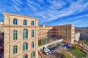 Bureau privé - 13002 - 6 postes - 2700€