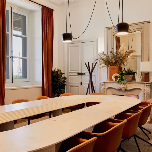 Bureau privé 25 m² 6 postes Coworking Rue Royale Paris 75008 - photo 4