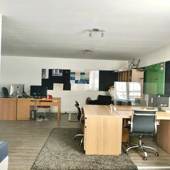 Bureau privé 40 m² 6 postes Location bureau Rue Richer Paris 75009 - photo 3
