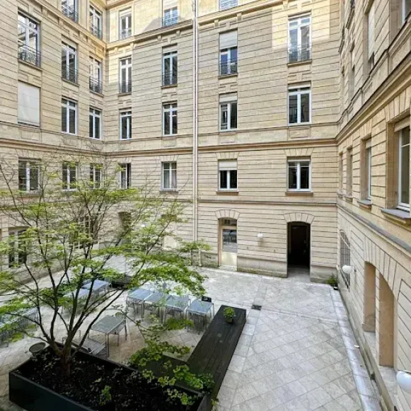Bureau privé 32 m² 9 postes Coworking Avenue Kléber Paris 75016 - photo 7