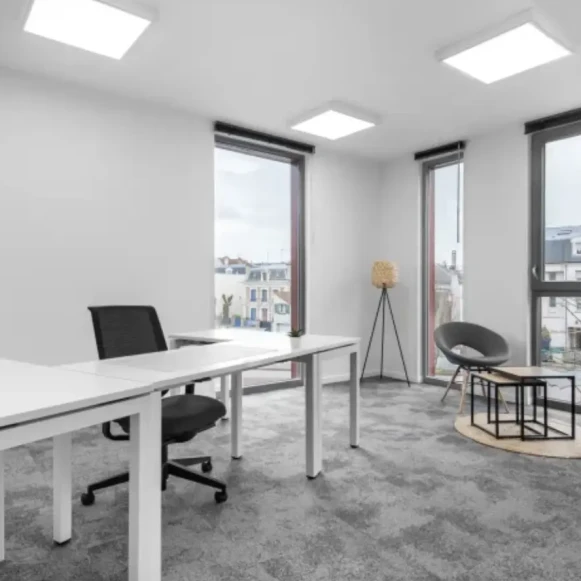 Bureau privé 10 m² 5 postes Coworking Place de la Gare Brunoy 91800 - photo 5