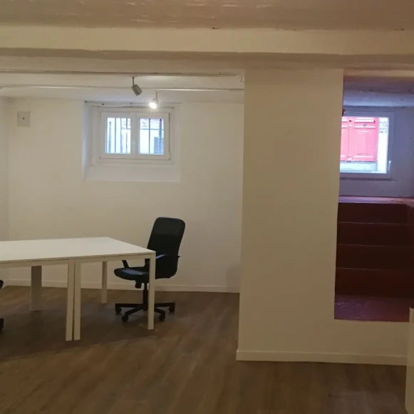 Open Space  6 postes Coworking Rue de Lesseps Paris 75020 - photo 1