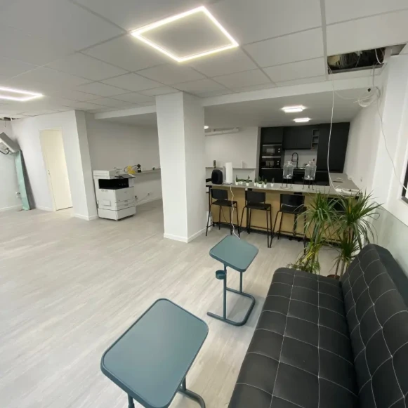 Bureau privé 18 m² 3 postes Location bureau Rue Jean Pigeon Charenton-le-Pont 94220 - photo 7