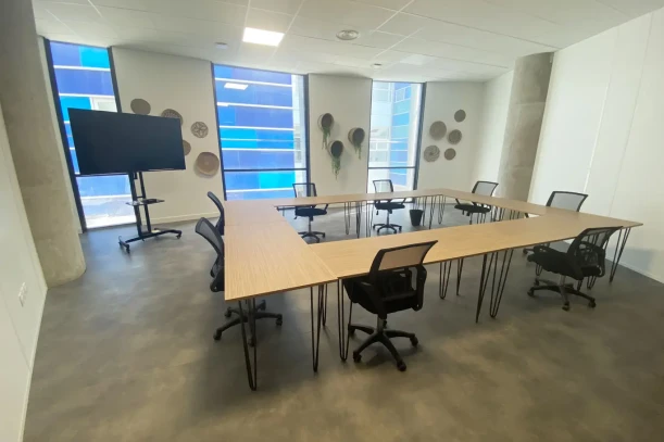 Open Space - 66000 - 45 postes - 179€