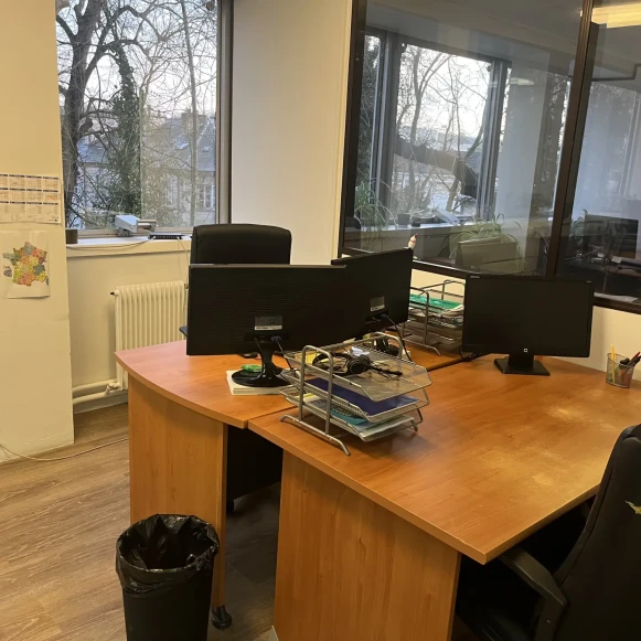 Bureau privé 25 m² 4 postes Location bureau Avenue Dutartre Le Chesnay-Rocquencourt 78150 - photo 1