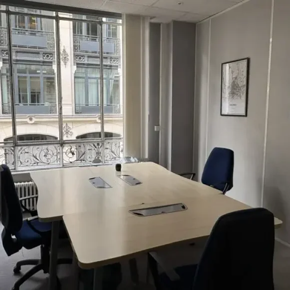 Bureau privé 130 m² 14 postes Coworking Rue d'Uzès Paris 75002 - photo 6