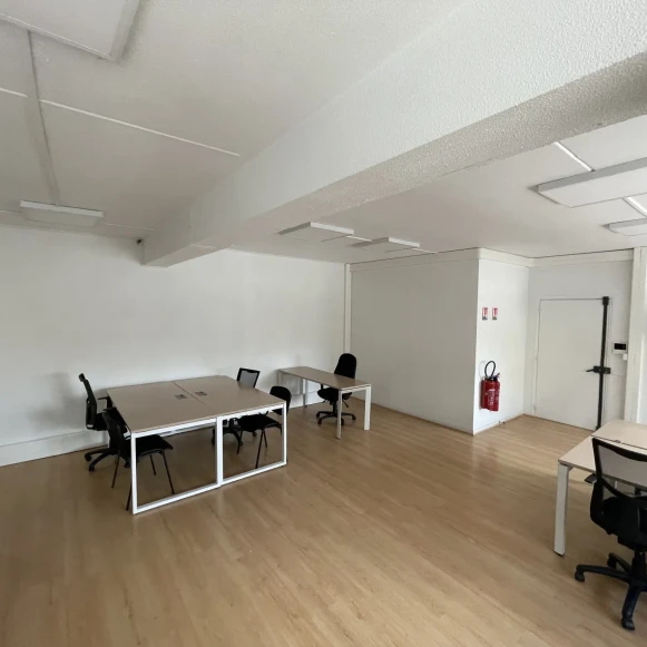 Bureau privé 45 m² 10 postes Location bureau Rue Garibaldi Lyon 69007 - photo 16