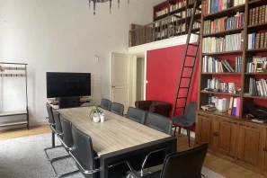 Open Space - 44000 - 7 postes - 210€