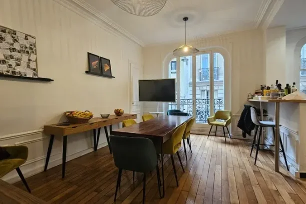 Bureau privé - 75003 - 6 postes - 3900€
