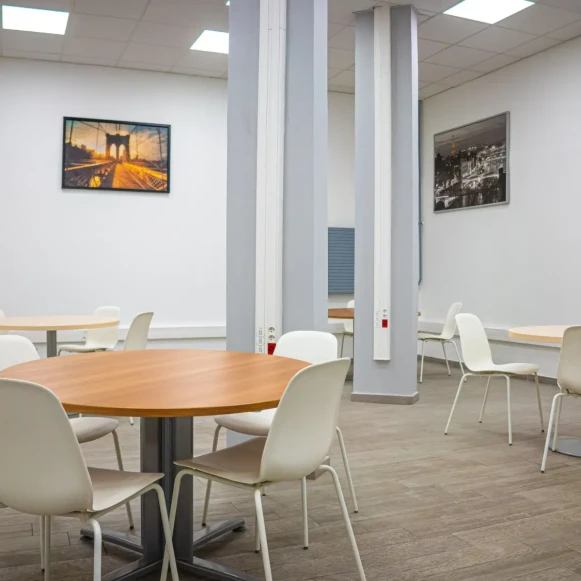 Bureau privé 45 m² 8 postes Coworking Rue Racine Villeurbanne 69100 - photo 4