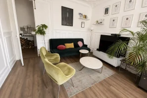 Bureau privé - 75003 - 4 postes - 1600€