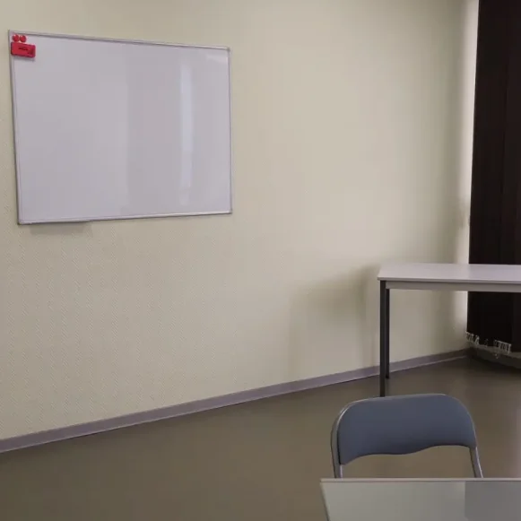 Bureau privé 14 m² 2 postes Coworking Chemin de la Chasse Colomiers 31770 - photo 2