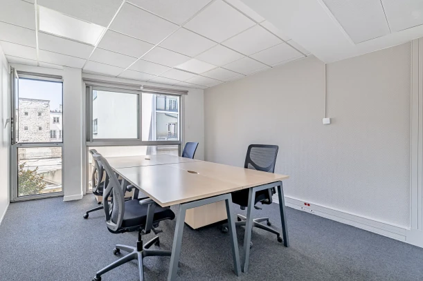 Bureau privé - 75009 - 4 postes - 2000€