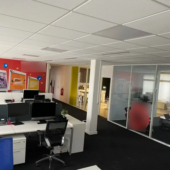 Open Space  5 postes Coworking Rue du Cercle Roissy-en-France 95700 - photo 4