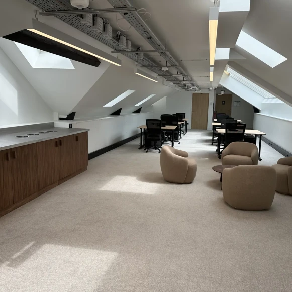 Espace indépendant 195 m² 32 postes Location bureau Avenue Trudaine Paris 75009 - photo 3