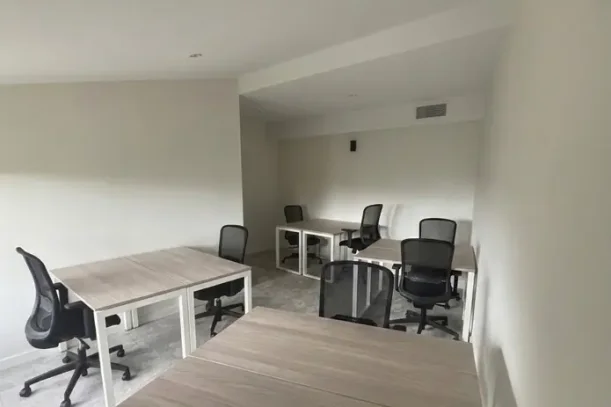 Bureau privé - 33000 - 8 postes - 2799€
