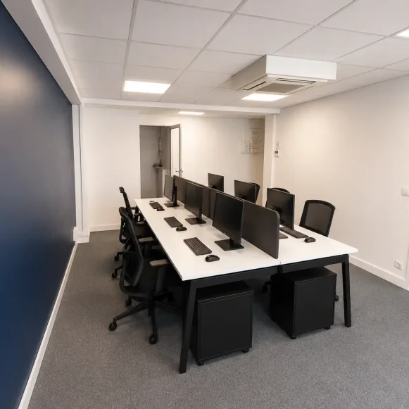 Espace indépendant 60 m² 12 postes Location bureau Rue de Courcelles Paris 75017 - photo 3