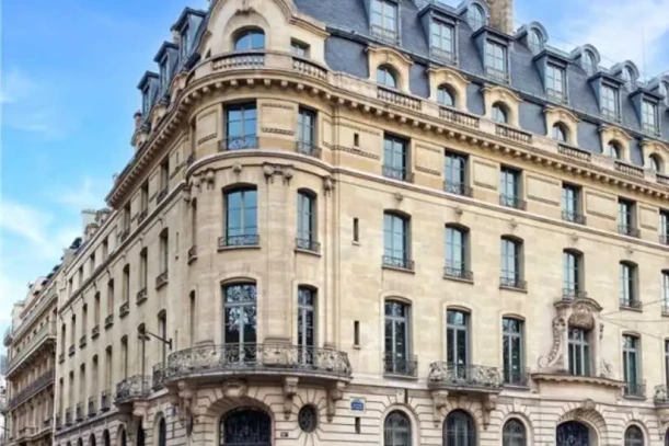 Espace indépendant - 75008 - 1800 postes - 990000€