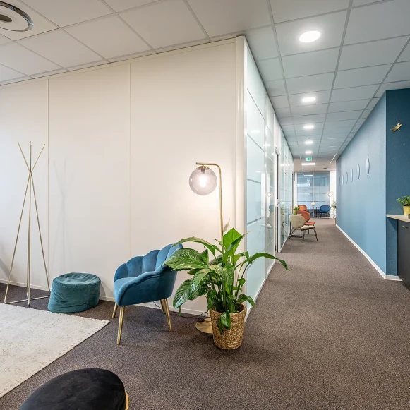 Bureau privé 20 m² 4 postes Coworking Rue des Hérons Entzheim 67960 - photo 4