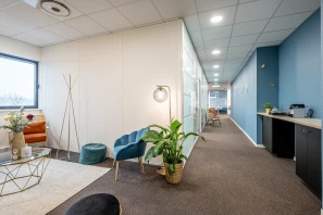 Bureau privé - 67960 - 4 postes - 1324€