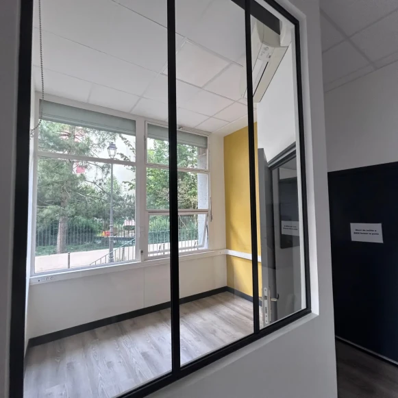 Bureau privé 12 m² 3 postes Coworking Rue de Charenton Paris 75012 - photo 8