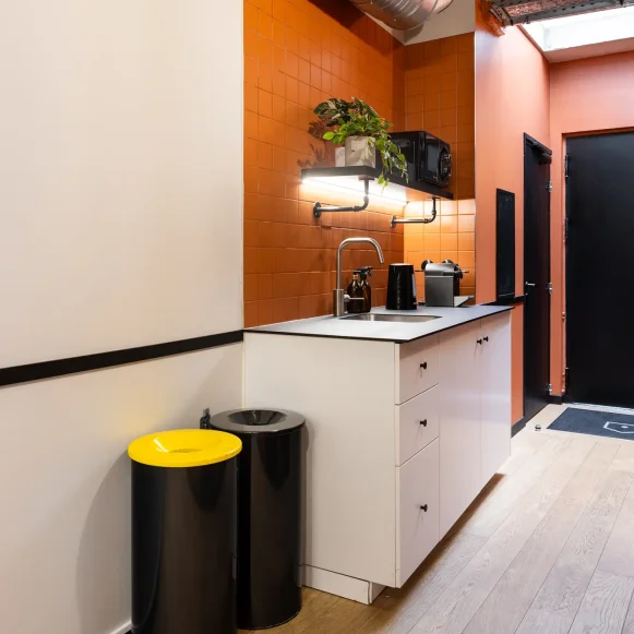 Bureau privé 17 m² 5 postes Location bureau Boulevard Voltaire Paris 75011 - photo 8