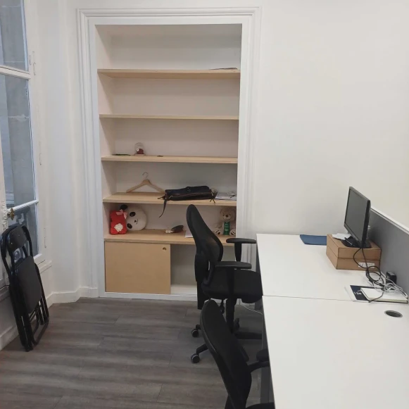 Bureau privé 20 m² 2 postes Location bureau Rue de Châteaudun Paris 75009 - photo 5