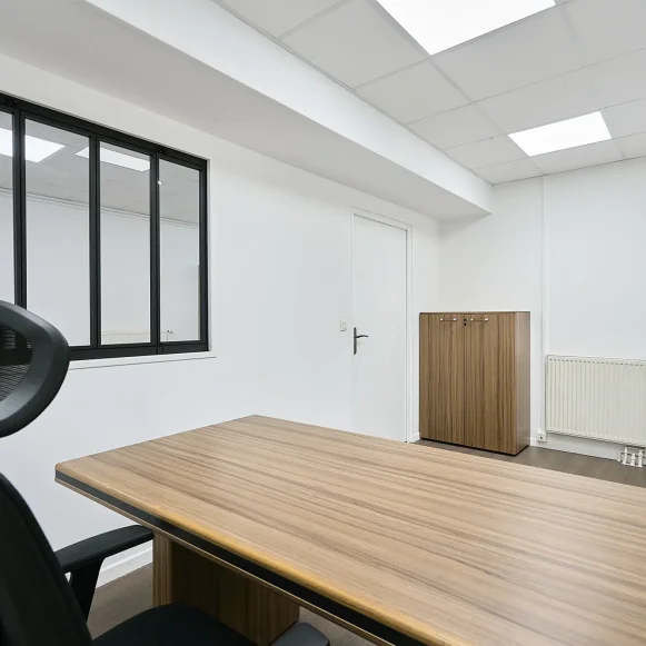 Bureau privé 12 m² 4 postes Coworking Rue de Fontenoy Lille 59000 - photo 3