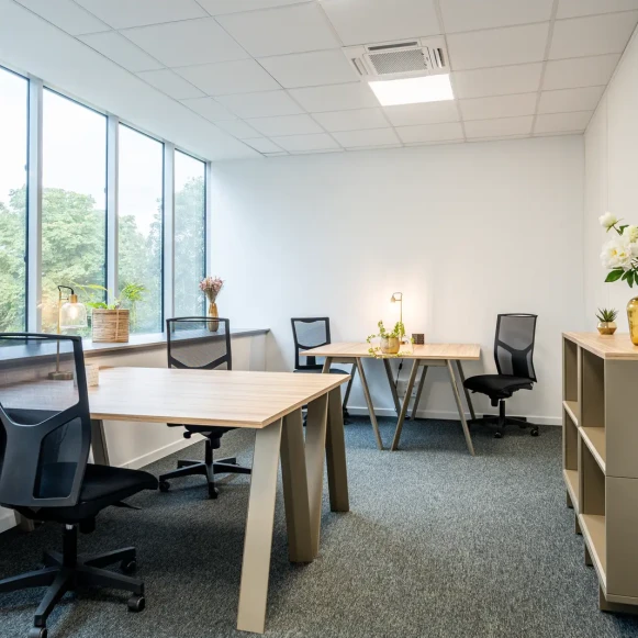 Bureau privé 19 m² 4 postes Coworking Rue Thomas Edison Le Mans 72650 - photo 1