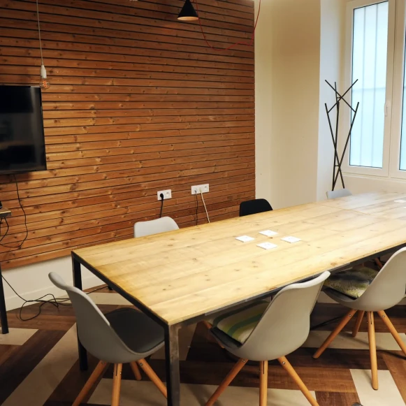 Bureau privé 12 m² 6 postes Coworking Rue Greneta Paris 75002 - photo 2