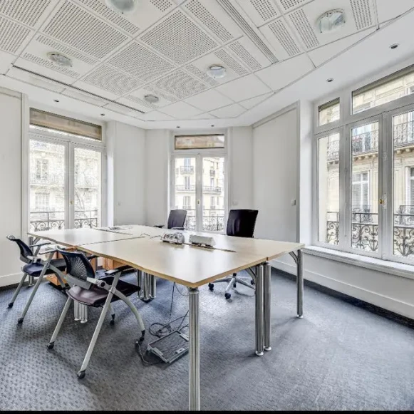 Bureau privé 20 m² 5 postes Coworking Avenue Franklin Delano Roosevelt Paris 75008 - photo 5