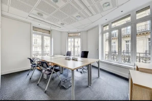 Bureau privé - 75008 - 5 postes - 3600€