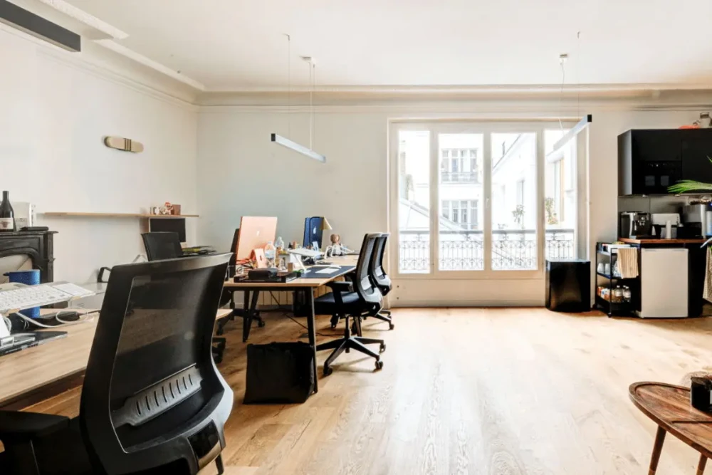 Espace indépendant - 75002 - 8 postes - 4800€